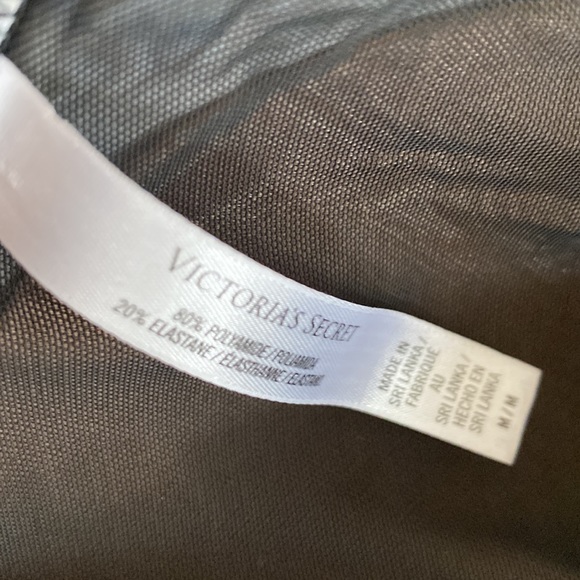 Victoria SPORT Bra with inserts, ADORABLE! Size Medium - Picture 5 of 8